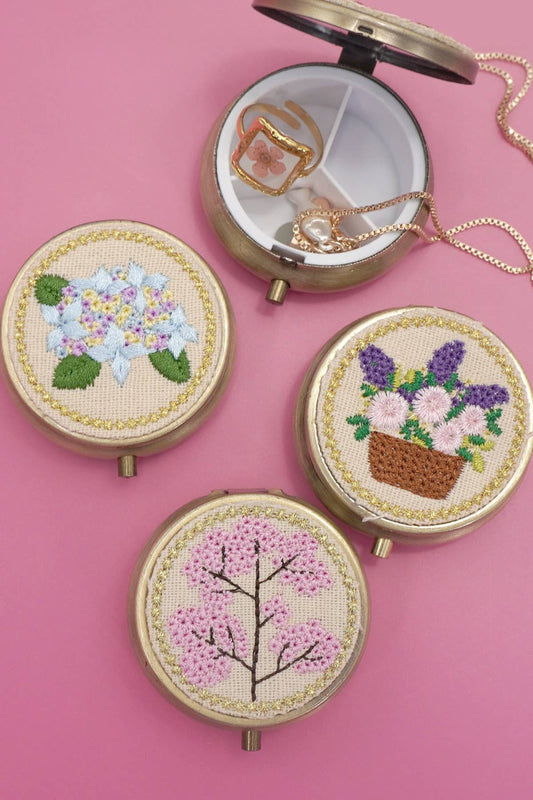 FLORAL EMBROIDERY JEWELRY ORGANIZER WITH MIRROR